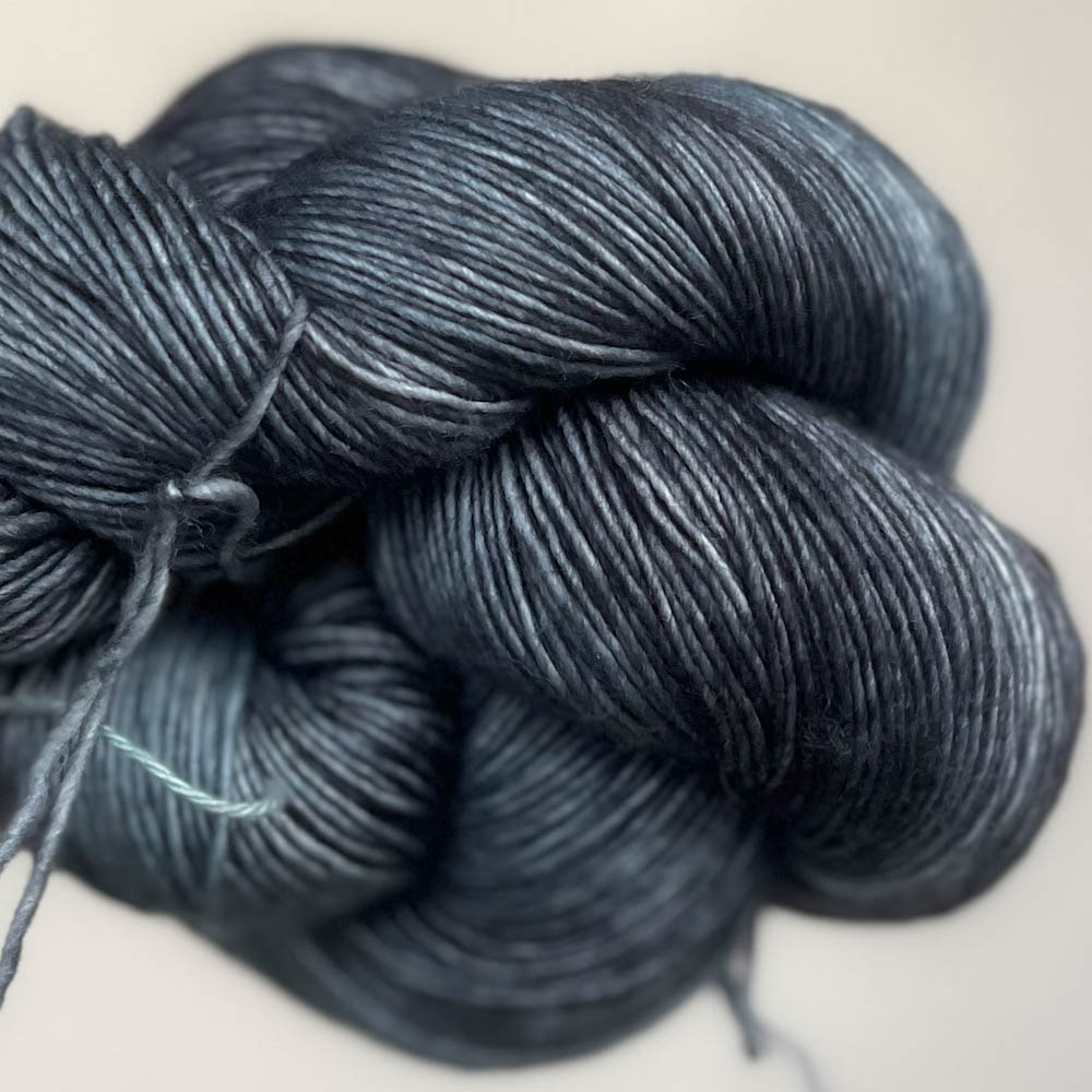 Madelinetosh_Merino_light_Dr_Zhivagos_Sky_2