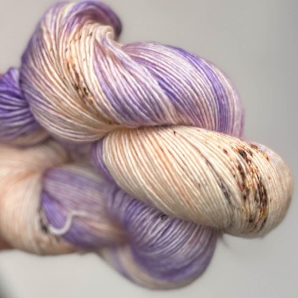 Madelinetosh_Merino_light_Faint_2